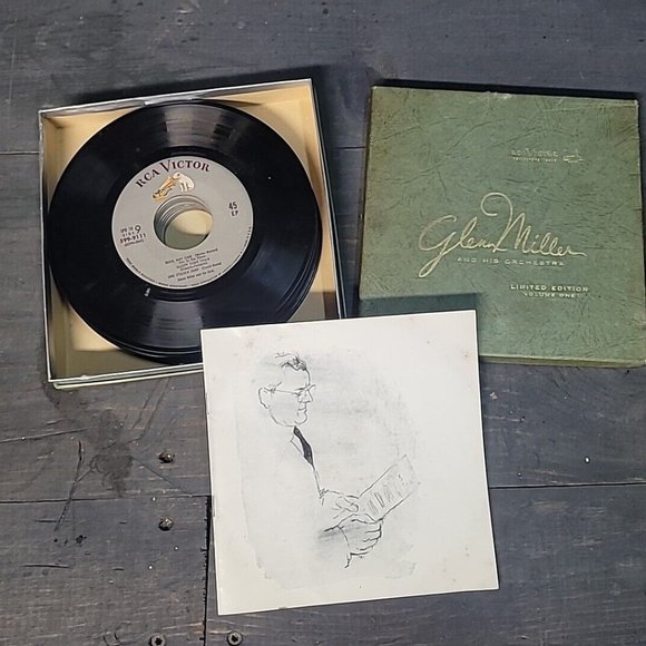 Glenn Miller Limited Edition Volume 1 RCA Victor Box Set 10 Vinyl 45 EP Records - Picture 1 of 2